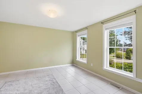 14 Sweet William Circle Nashua NH 03062