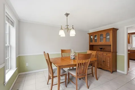 14 Sweet William Circle Nashua NH 03062