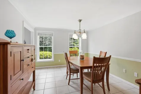14 Sweet William Circle Nashua NH 03062