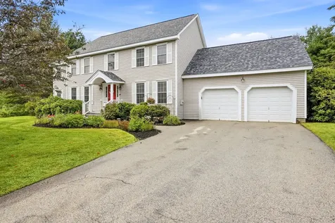 14 Sweet William Circle Nashua NH 03062