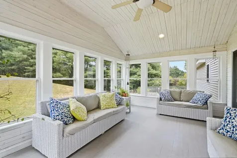 14 Sweet William Circle Nashua NH 03062