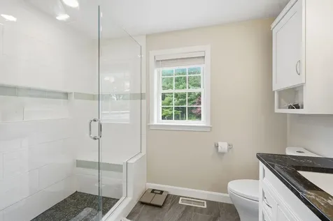 14 Sweet William Circle Nashua NH 03062