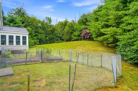 14 Sweet William Circle Nashua NH 03062