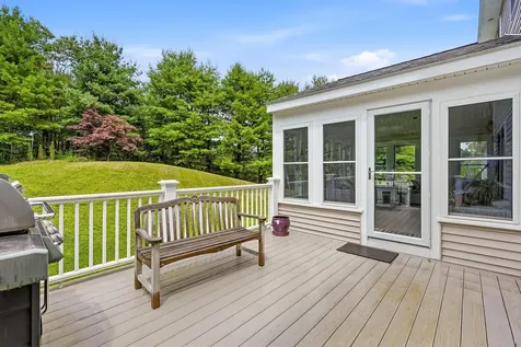 14 Sweet William Circle Nashua NH 03062