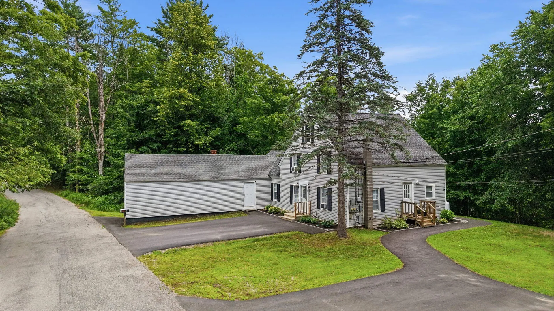 88 Chuck Street Weare NH 03281