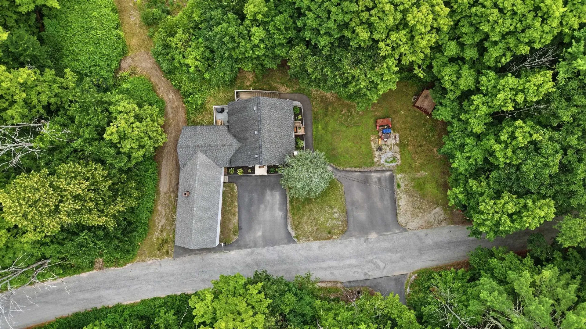 88 Chuck Street Weare NH 03281