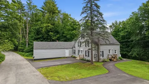 88 Chuck Street Weare NH 03281