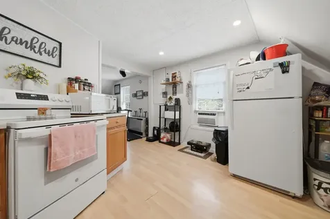 88 Chuck Street Weare NH 03281