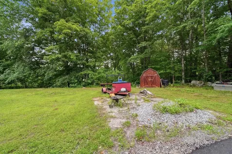 88 Chuck Street Weare NH 03281