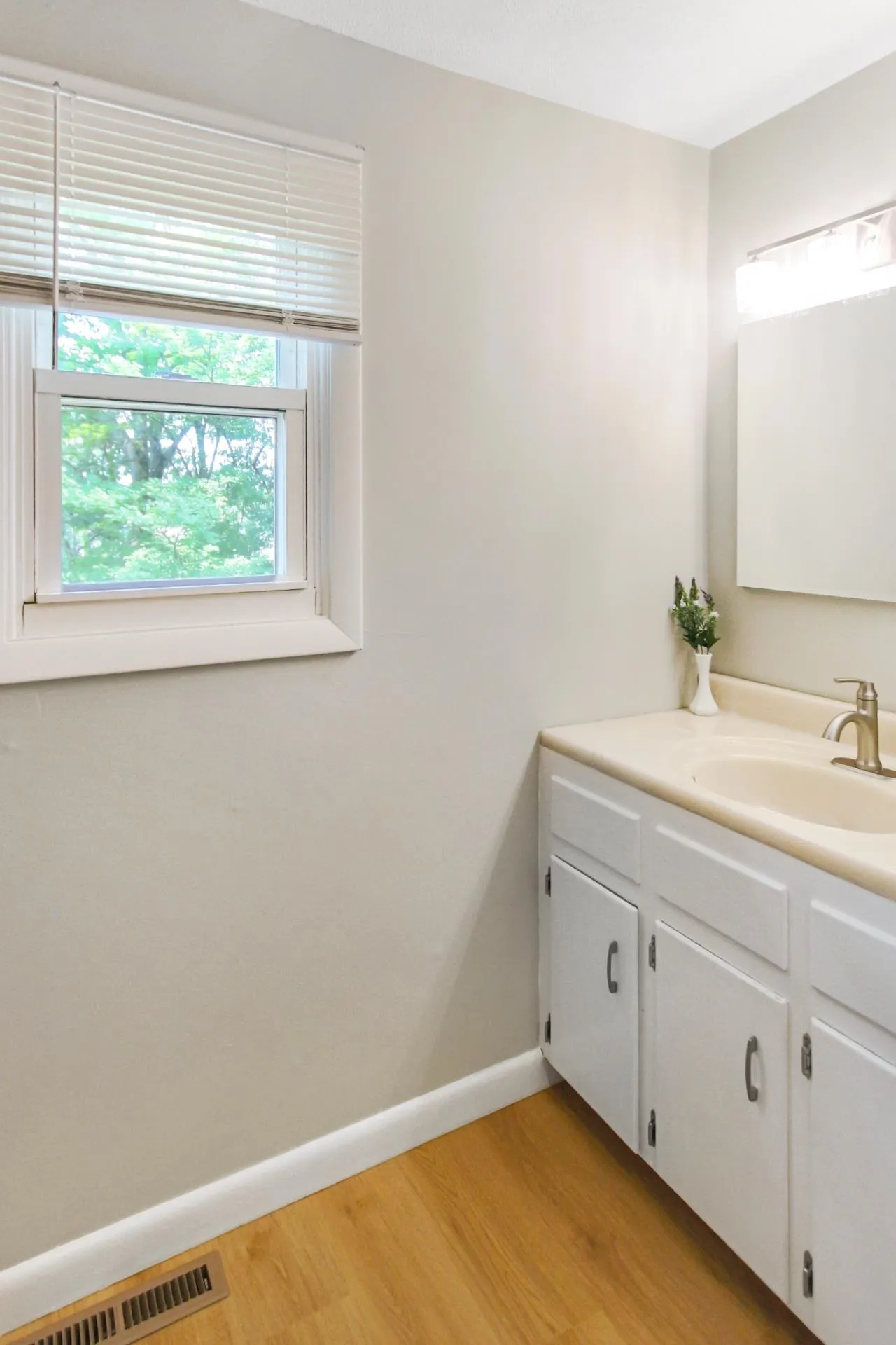 9 Judith Drive Nashua NH 03062