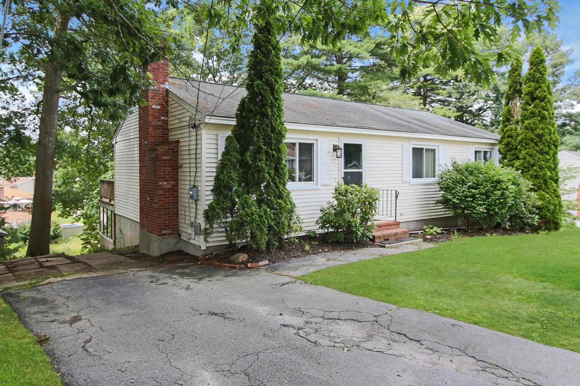9 Judith Drive Nashua NH 03062