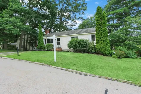 9 Judith Drive Nashua NH 03062
