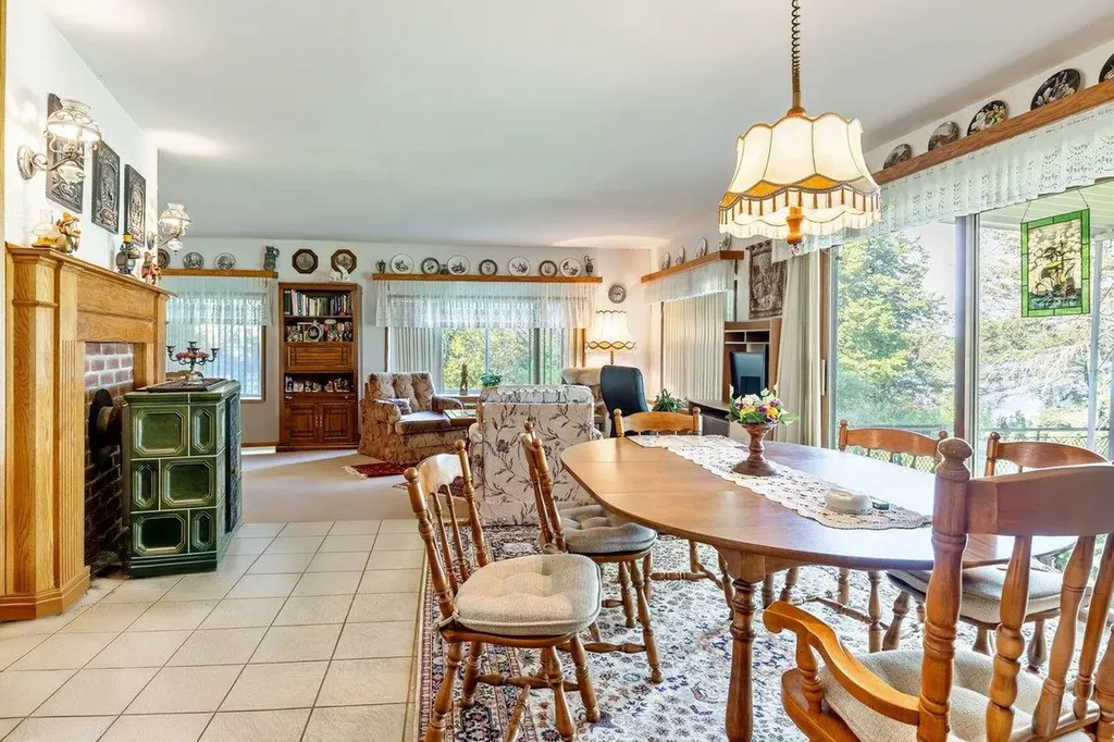 478 Jordan Point Isle La Motte VT 05463