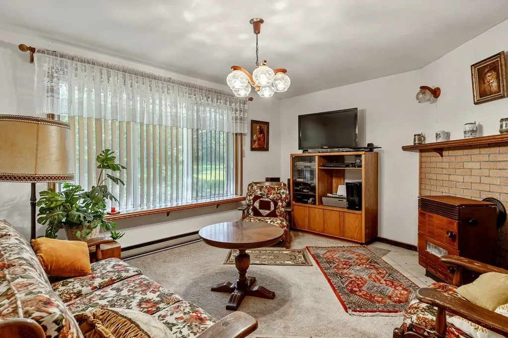 478 Jordan Point Isle La Motte VT 05463