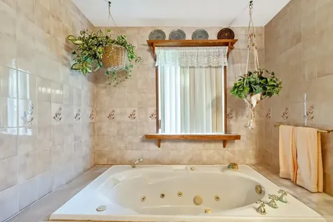 478 Jordan Point Isle La Motte VT 05463