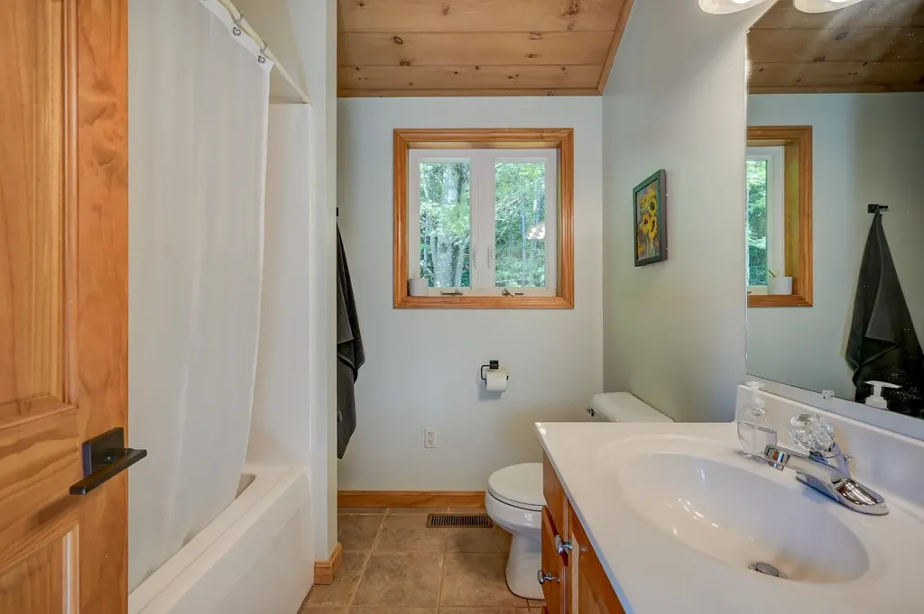 65 Garmish Road Conway NH 03818