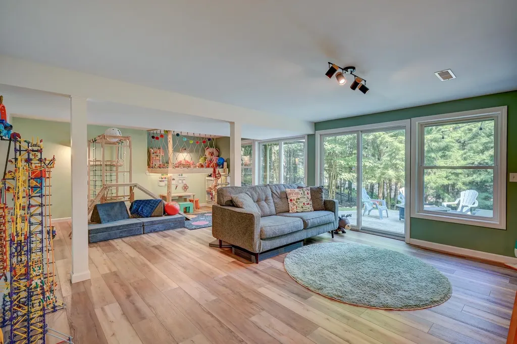 65 Garmish Road Conway NH 03818