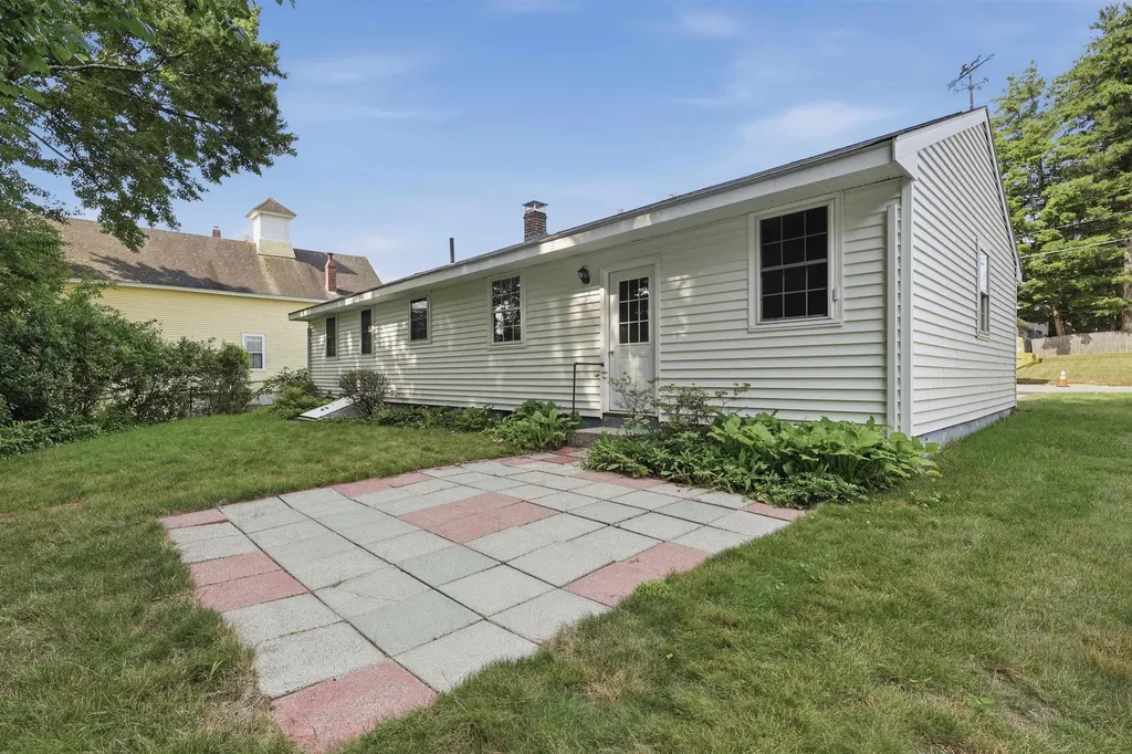 13 Sherman Street Nashua NH 03064