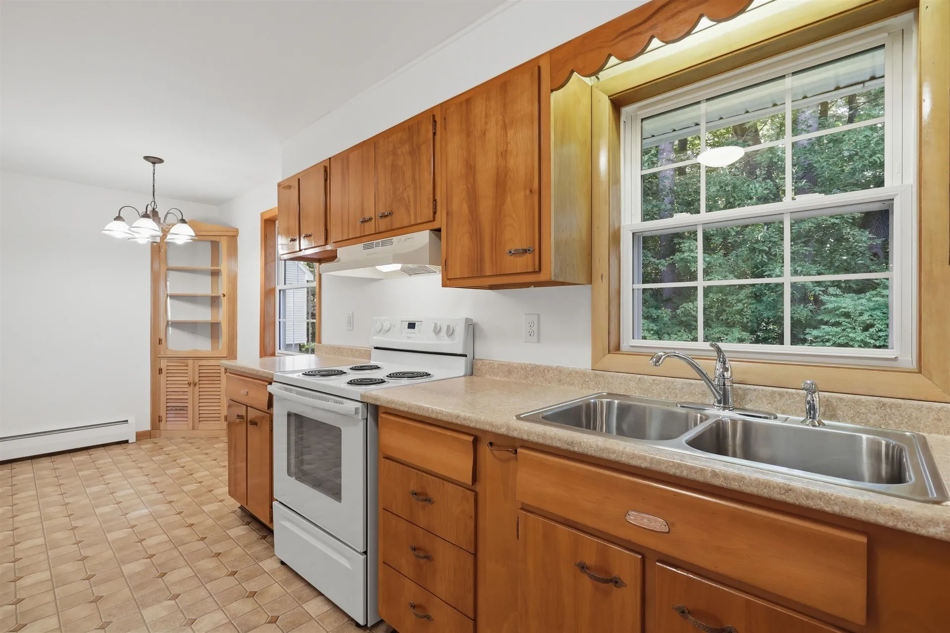 13 Sherman Street Nashua NH 03064