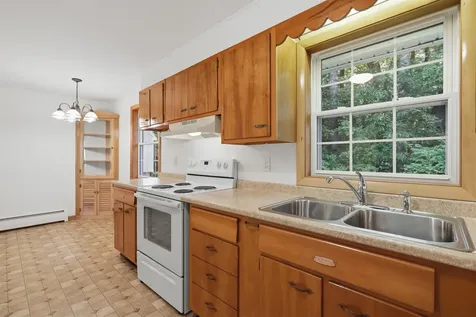 13 Sherman Street Nashua NH 03064