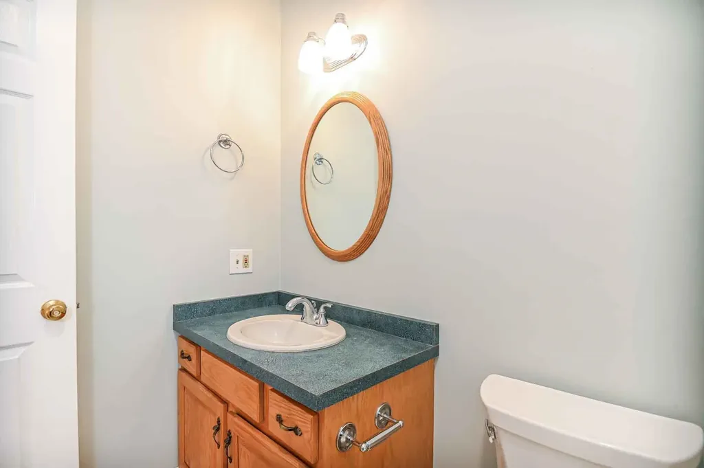 13 Greystone Road East Kingston NH 03827