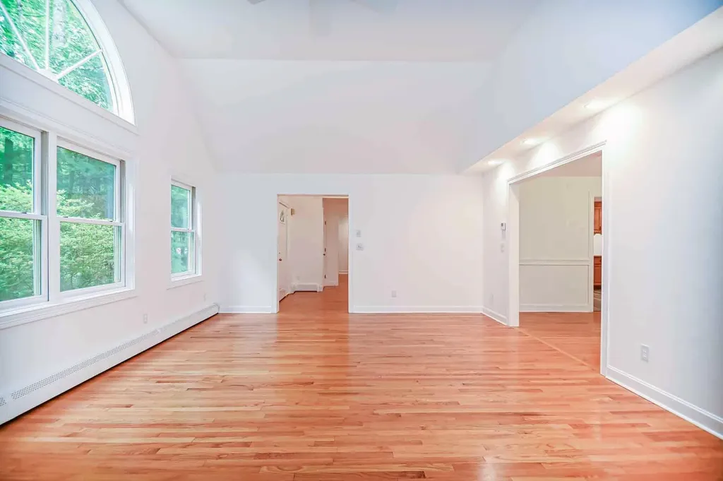 13 Greystone Road East Kingston NH 03827