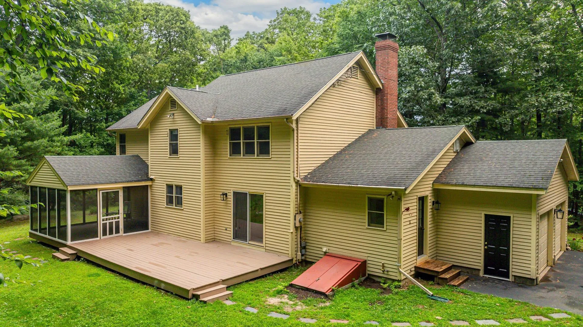 13 Greystone Road East Kingston NH 03827