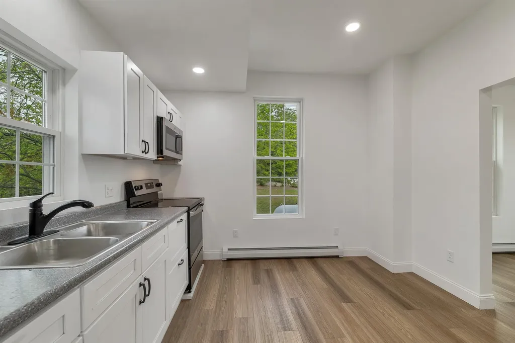 20 Wallace Court Laconia NH 03246