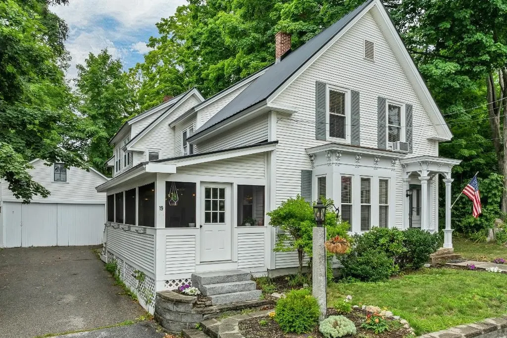 19 Stevens Avenue Meredith NH 03253