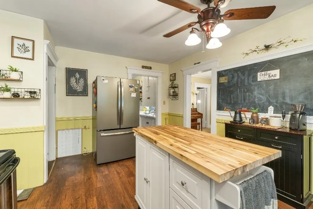 19 Stevens Avenue Meredith NH 03253