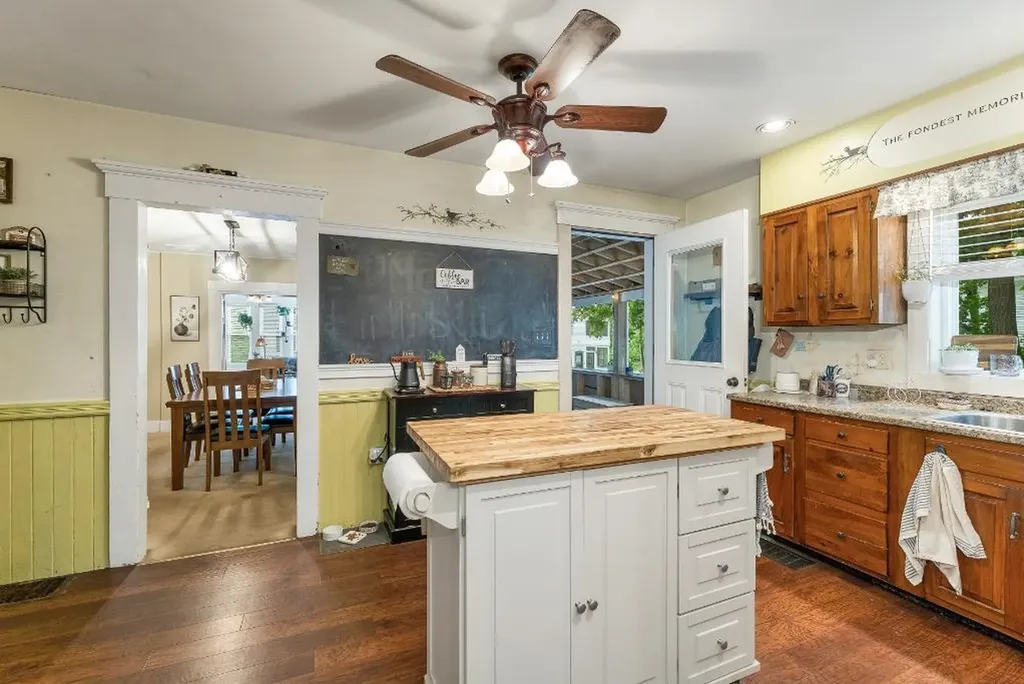 19 Stevens Avenue Meredith NH 03253