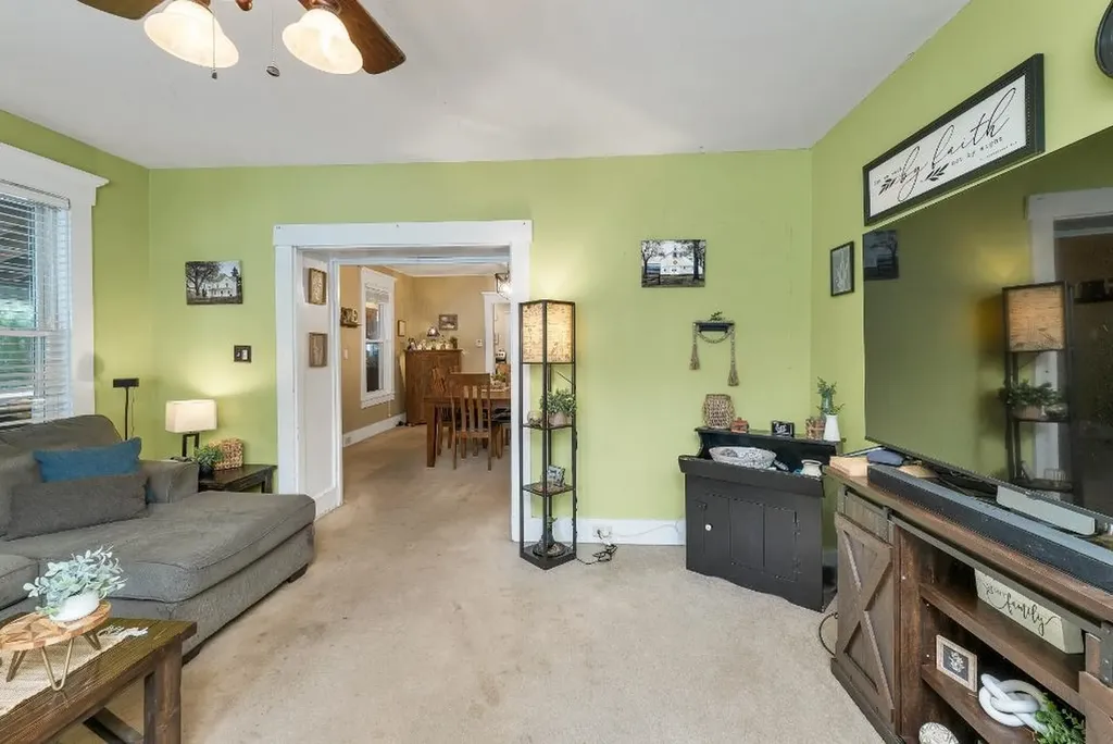19 Stevens Avenue Meredith NH 03253