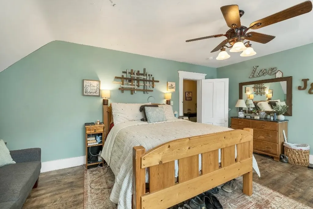 19 Stevens Avenue Meredith NH 03253