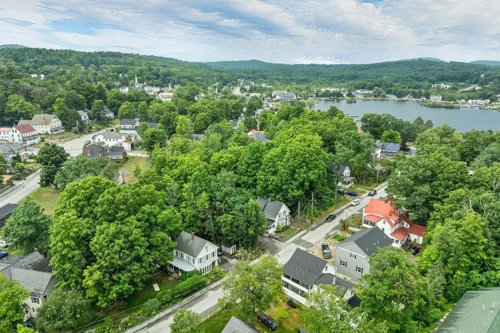 19 Stevens Avenue Meredith NH 03253