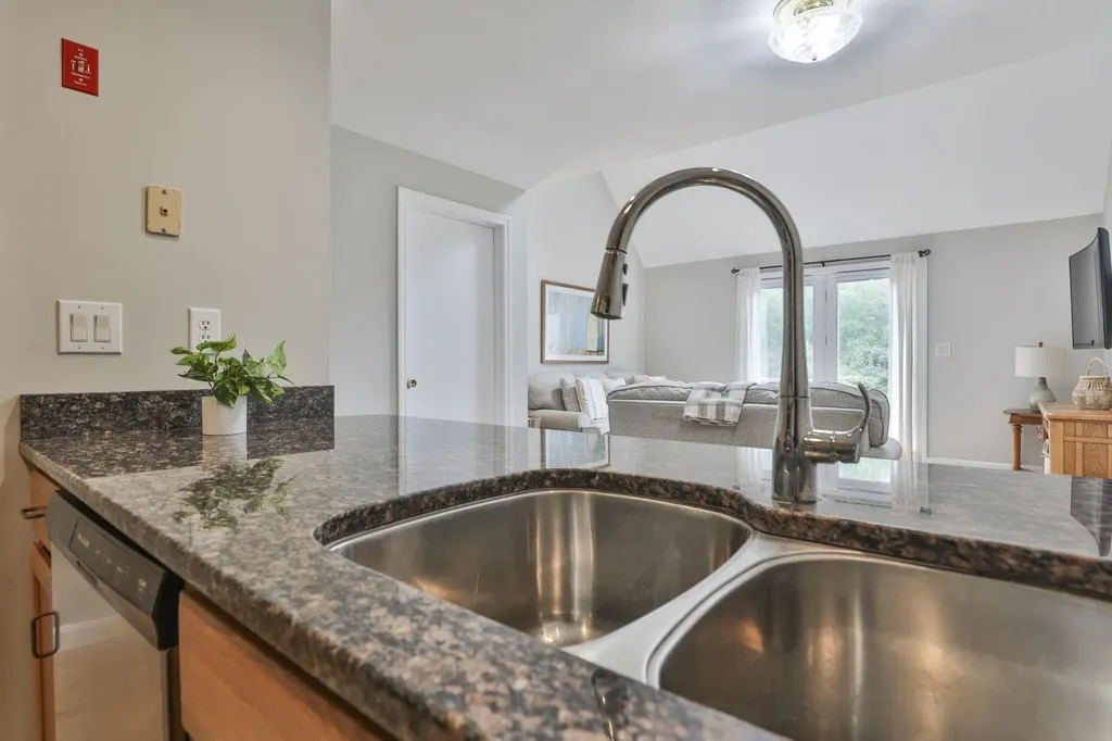 26 Montrose Drive Stratham NH 03885