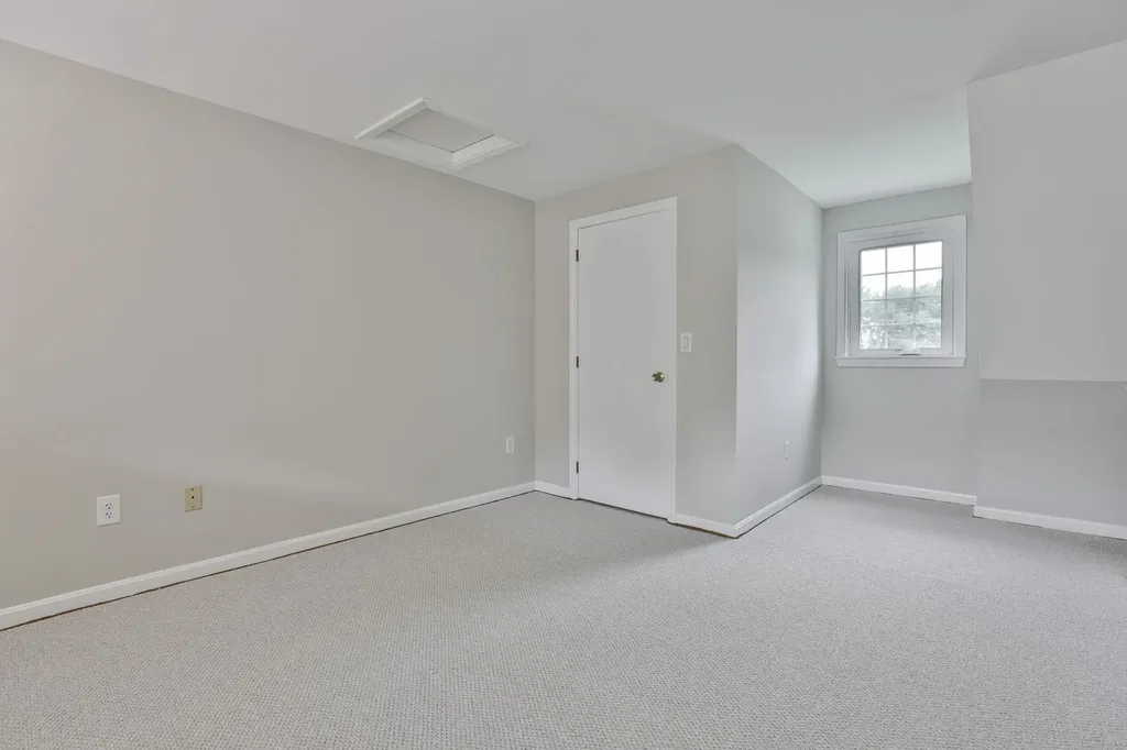 26 Montrose Drive Stratham NH 03885