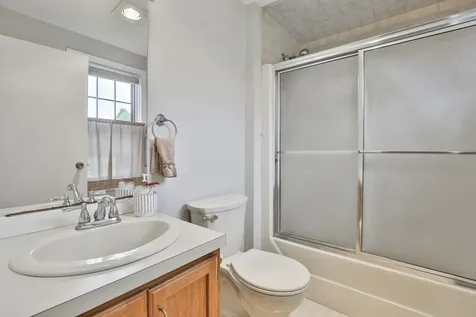 26 Montrose Drive Stratham NH 03885