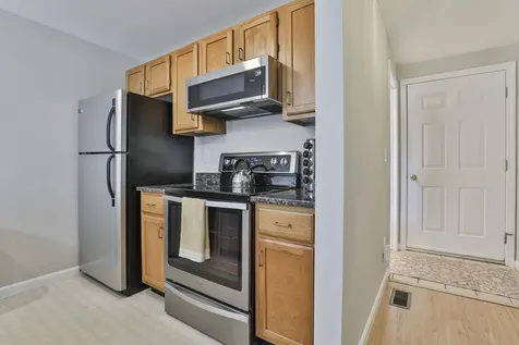 26 Montrose Drive Stratham NH 03885