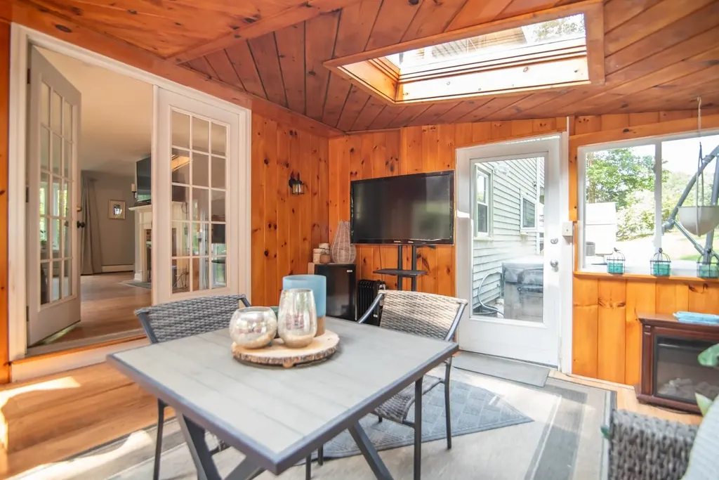 14 Birch Hill Drive Nashua NH 03063