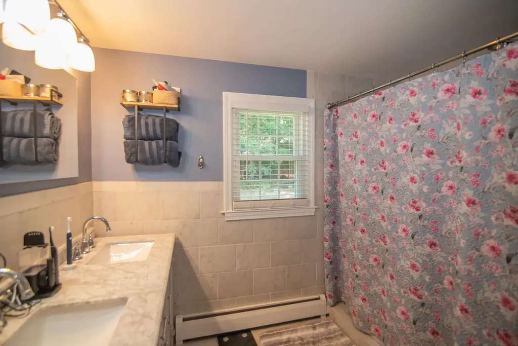 14 Birch Hill Drive Nashua NH 03063