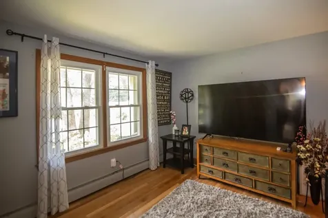 14 Birch Hill Drive Nashua NH 03063