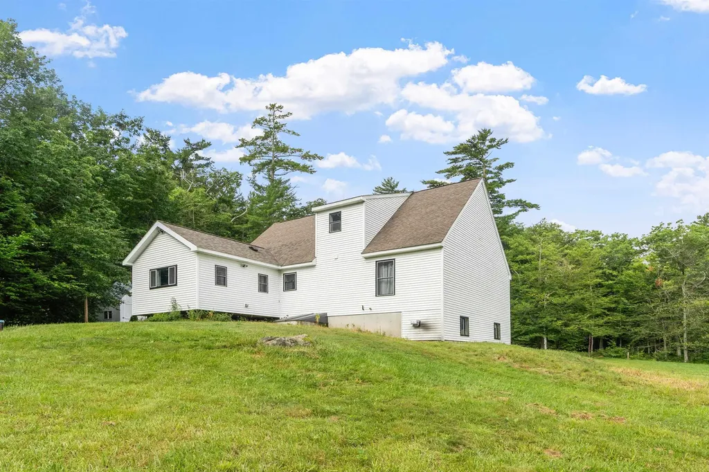 39 Waldron Hill Road Warner NH 03278