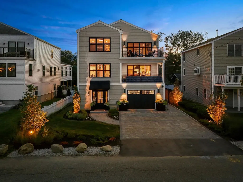 82 Kings Highway Hampton NH 03842