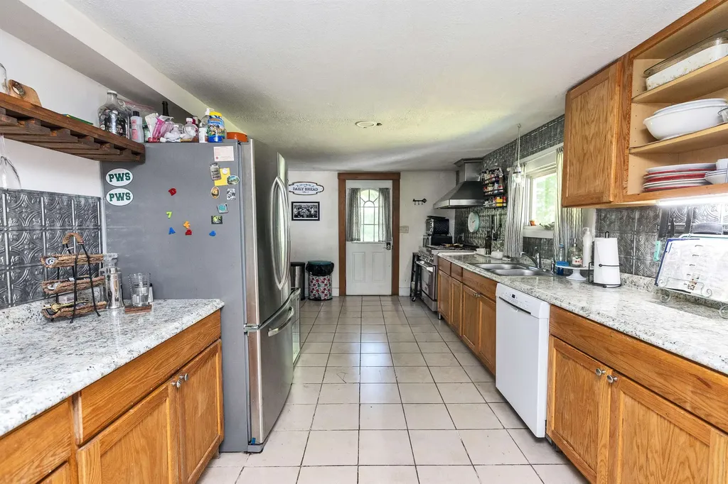 10 Kennedy Street Wilton NH 03086
