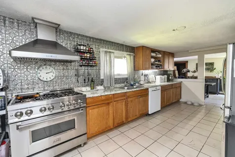 10 Kennedy Street Wilton NH 03086