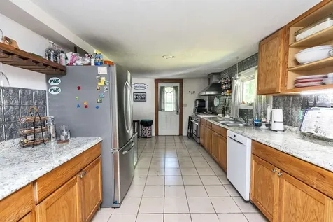 10 Kennedy Street Wilton NH 03086