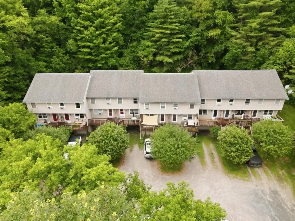 93 East Main Street Richmond VT 05477