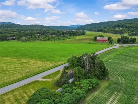 332 Luce Hill Road Stowe VT 05672