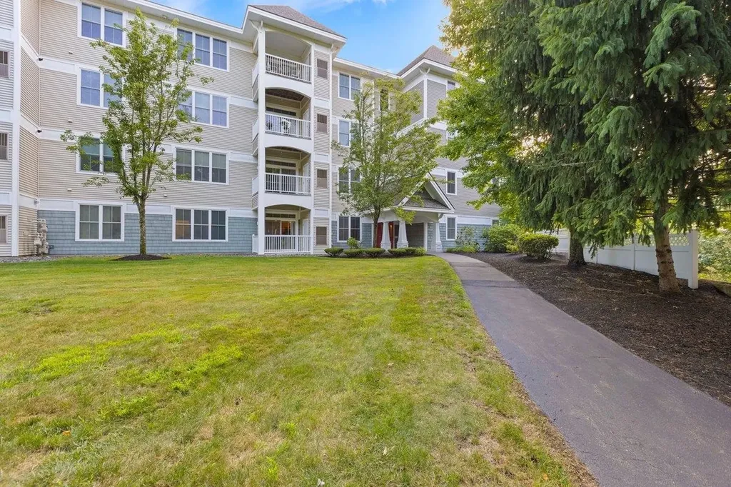 5 Sally Sweets Way Salem NH 03079