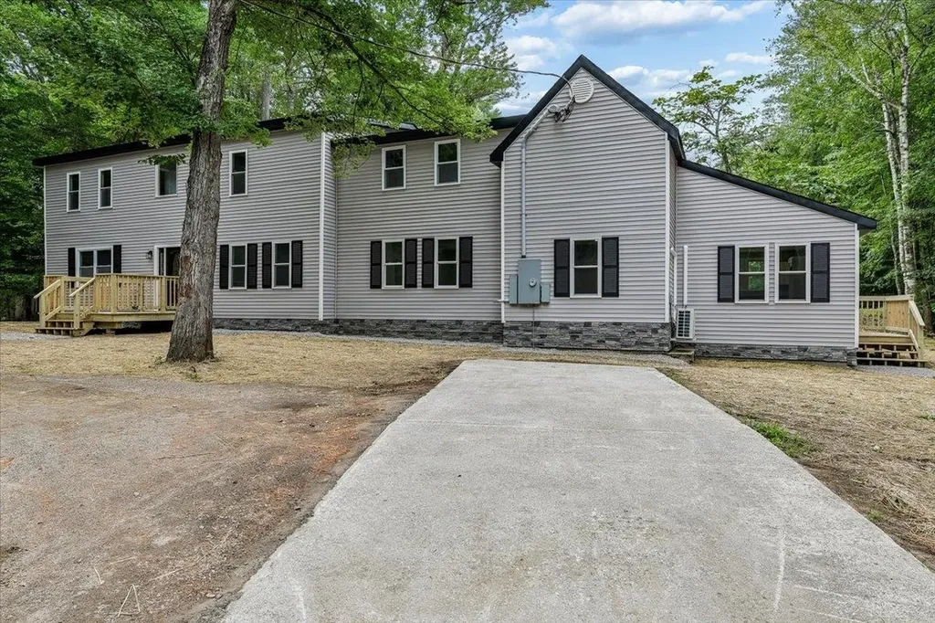1305 Old Hillsboro Road Henniker NH 03242